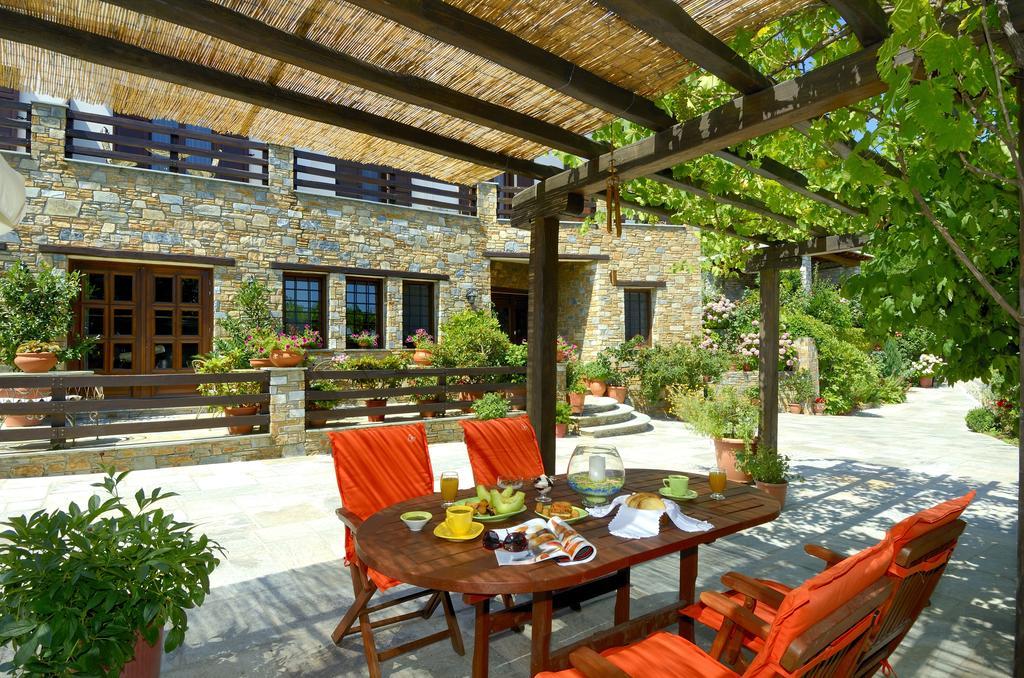 Guesthouse Iris Цагкарада Екстер'єр фото